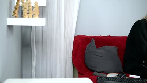 Snapshot of britneyhudson chatting on 12-25-24, 09:24 britneyhudson online show from 12-25-24, 09:24