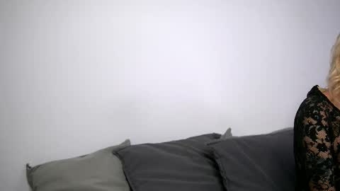 Snapshot of britneyhudson chatting on 10-02-25, 03:57 britneyhudson online show from 10-02-25, 03:57