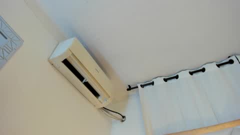 Brittany  online show from 11-24-25, 08:30