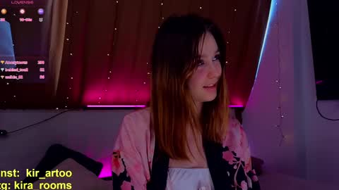 Snapshot of brittcooling chatting on 02-17-25, 08:52 Kira online show from 02-17-25, 08:52