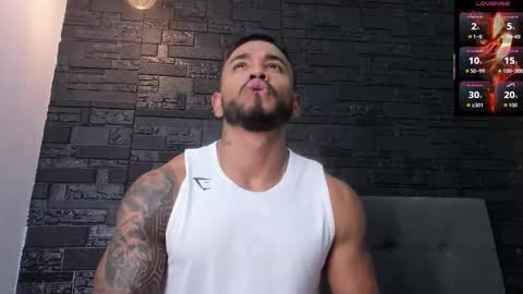 Snapshot of brock_hurn chatting on 10-17-25, 08:55 brock_hurn online show from 10-17-25, 08:55
