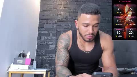 Snapshot of brock_hurn chatting on 10-19-25, 08:42 brock_hurn online show from 10-19-25, 08:42