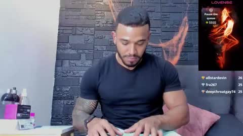 Snapshot of brock_hurn chatting on 10-25-25, 09:53 brock_hurn online show from 10-25-25, 09:53
