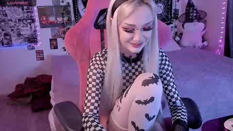 Martha online show from 11-02-25, 09:33