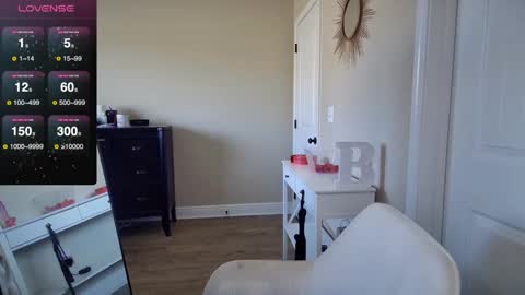 brookebee online show from 12-31-24, 08:02