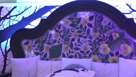 Ember online show from 02-15-25, 01:16