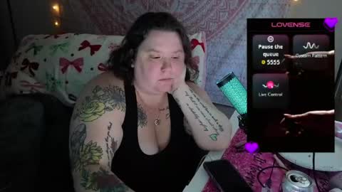 Snapshot of brookenicole3 chatting on 04-27-26, 05:11 Madam Brooke online show from 04-27-26, 05:11