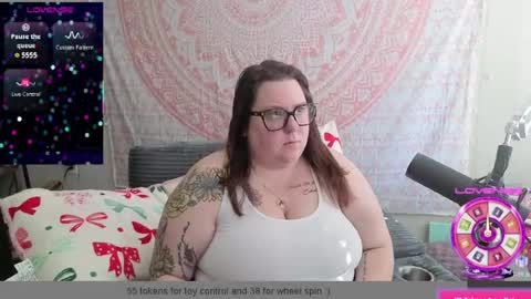 Snapshot of brookenicole3 chatting on 05-13-26, 12:35 Madam Brooke online show from 05-13-26, 12:35