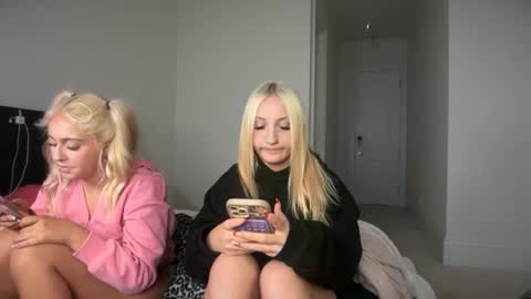 Snapshot of brookepatterson chatting on 11-16-25, 12:16 brookepatterson online show from 11-16-25, 12:16