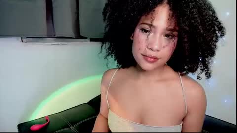 Snapshot of browngirl69 chatting on 01-31-25, 02:48 miss muller online show from 01-31-25, 02:48