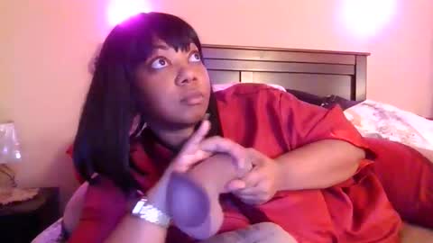 Snapshot of brownroundrenee chatting on 01-13-25, 10:47 brownroundrenee online show from 01-13-25, 10:47