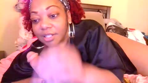 Snapshot of brownroundrenee chatting on 02-09-25, 10:00 brownroundrenee online show from 02-09-25, 10:00