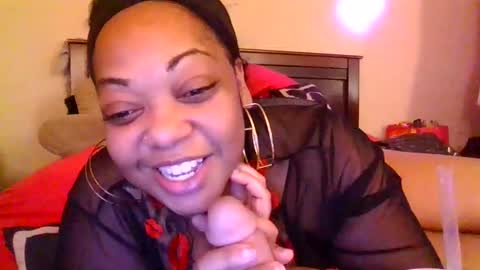 Snapshot of brownroundrenee chatting on 03-10-25, 04:25 brownroundrenee online show from 03-10-25, 04:25