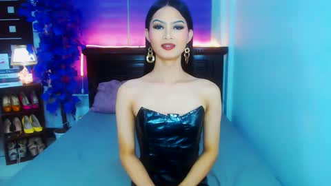 Snapshot of brownsausageroberta chatting on 12-10-24, 11:11 Roberta  GODDESS OF PLEASURE AND SEXUALDESIRE   online show from 12-10-24, 11:11