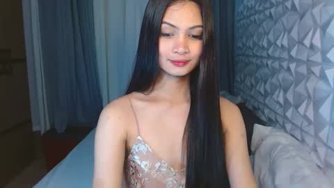 Snapshot of brownsausageroberta chatting on 01-21-25, 04:58 Roberta  GODDESS OF PLEASURE AND SEXUALDESIRE   online show from 01-21-25, 04:58