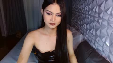 Snapshot of brownsausageroberta chatting on 01-24-25, 07:51 Roberta  GODDESS OF PLEASURE AND SEXUALDESIRE   online show from 01-24-25, 07:51