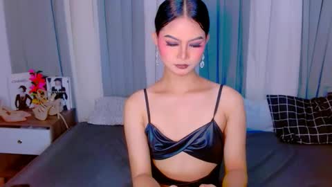 Snapshot of brownsausageroberta chatting on 09-19-25, 09:54 Roberta  GODDESS OF PLEASURE AND SEXUALDESIRE   online show from 09-19-25, 09:54