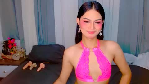 Snapshot of brownsausageroberta chatting on 10-07-25, 02:03 Roberta  GODDESS OF PLEASURE AND SEXUALDESIRE   online show from 10-07-25, 02:03