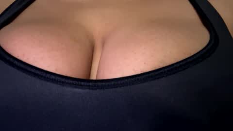 EtherealLilac online show from 03-05-25, 01:39