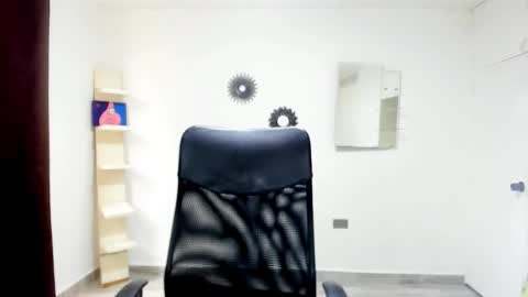 bruce_1111 online show from 09-16-25, 06:20