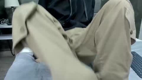 Bruce Hans online show from 10-10-25, 11:42