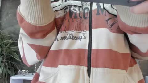 Bruce Hans online show from 11-22-25, 11:42