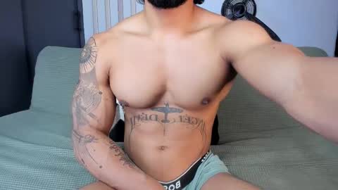 Snapshot of bruce_roldan chatting on 03-07-25, 07:05 bruce roldan online show from 03-07-25, 07:05