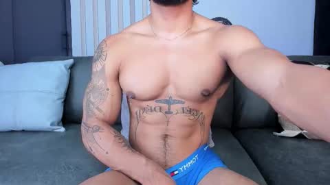 Snapshot of bruce_roldan chatting on 10-15-25, 06:46 bruce roldan online show from 10-15-25, 06:46