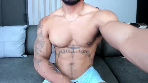 Snapshot of bruce_roldan chatting on 10-28-25, 06:10 bruce roldan online show from 10-28-25, 06:10