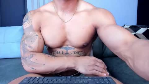 Snapshot of bruce_roldan chatting on 12-17-25, 06:08 bruce roldan online show from 12-17-25, 06:08