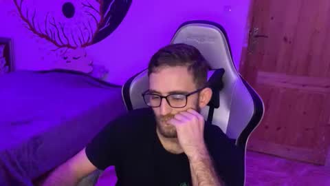 Snapshot of brulink103 chatting on 09-12-25, 02:39 ganjatalks online show from 09-12-25, 02:39