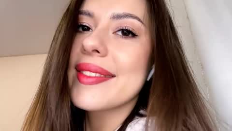 Lina online show from 10-15-25, 07:36
