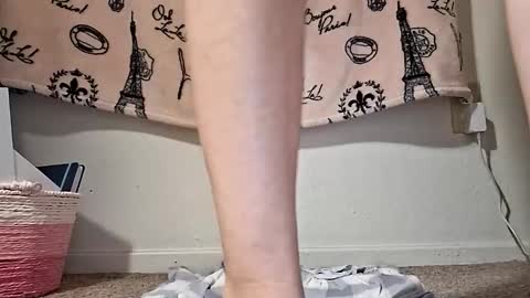 Snapshot of brunettedoll100 chatting on 09-09-25, 06:13 brunettedoll100 online show from 09-09-25, 06:13