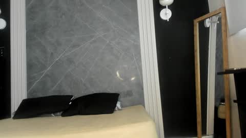 Snapshot of brunettesexyy0 chatting on 12-29-24, 12:01 brunette online show from 12-29-24, 12:01