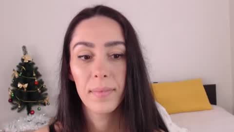 Snapshot of brunettgirl_ chatting on 01-07-26, 08:28 Ellis online show from 01-07-26, 08:28