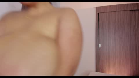 Snapshot of brunnahart chatting on 12-12-24, 02:37     online show from 12-12-24, 02:37