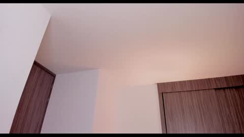 Snapshot of brunnahart chatting on 12-17-24, 05:15     online show from 12-17-24, 05:15