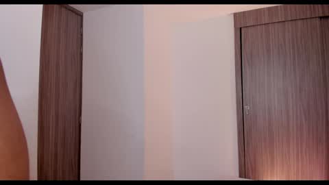 Snapshot of brunnahart chatting on 12-29-24, 08:37     online show from 12-29-24, 08:37