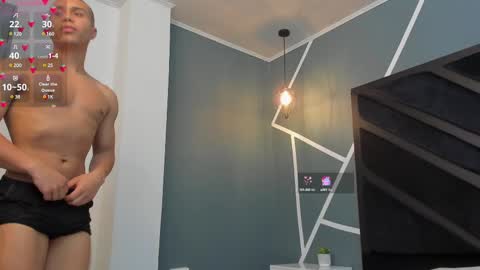 Snapshot of bruno_cavalli chatting on 02-25-25, 05:15 BRUNNO online show from 02-25-25, 05:15