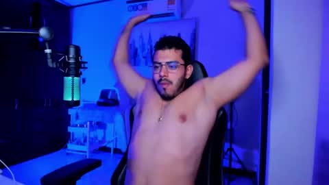 Snapshot of bruno_diaz31 chatting on 11-02-25, 04:04 Bruno online show from 11-02-25, 04:04