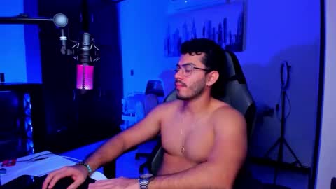 Snapshot of bruno_diaz31 chatting on 11-17-25, 03:45 Bruno online show from 11-17-25, 03:45