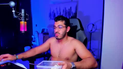 Snapshot of bruno_diaz31 chatting on 11-23-25, 07:19 Bruno online show from 11-23-25, 07:19