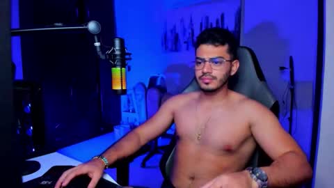 Snapshot of bruno_diaz31 chatting on 12-01-25, 12:32 Bruno online show from 12-01-25, 12:32