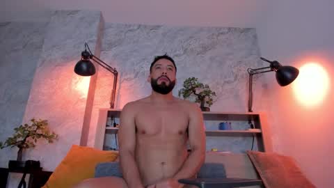 Andres Suarez online show from 12-14-25, 01:33