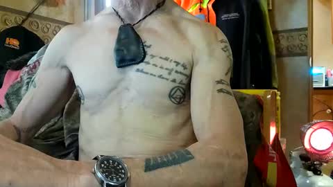 Steve... aka SkinnieDippin aka TimberTramp online show from 12-30-24, 08:04