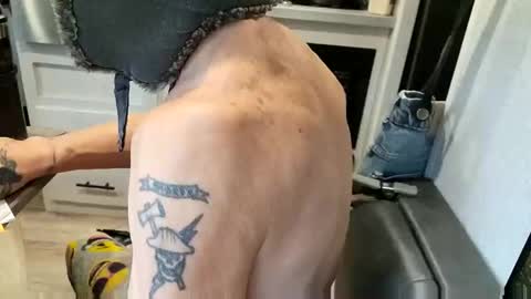 Steve... aka SkinnieDippin aka TimberTramp online show from 10-13-25, 06:08