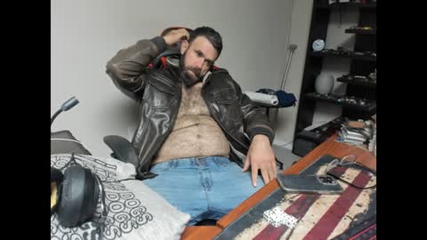 BRUTALMASTER1983 online show from 12-19-24, 07:29