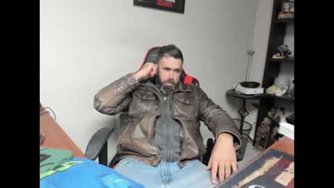 Snapshot of brutalmaster1983 chatting on 11-19-25, 07:14 BRUTALMASTER1983 online show from 11-19-25, 07:14