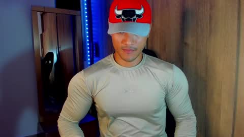 Snapshot of bryan_boy_ chatting on 01-28-25, 01:39 bryan online show from 01-28-25, 01:39