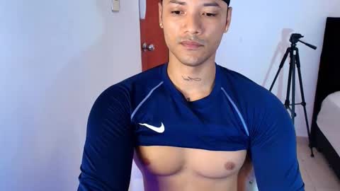 Snapshot of bryan_boy_ chatting on 09-21-25, 05:14 bryan online show from 09-21-25, 05:14